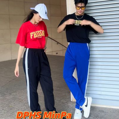 QUẦN THỂ DỤC 3 SỌC - MÀU BÍCH - VẢI POLY - CÓ GIÃN 4 CHIỀU