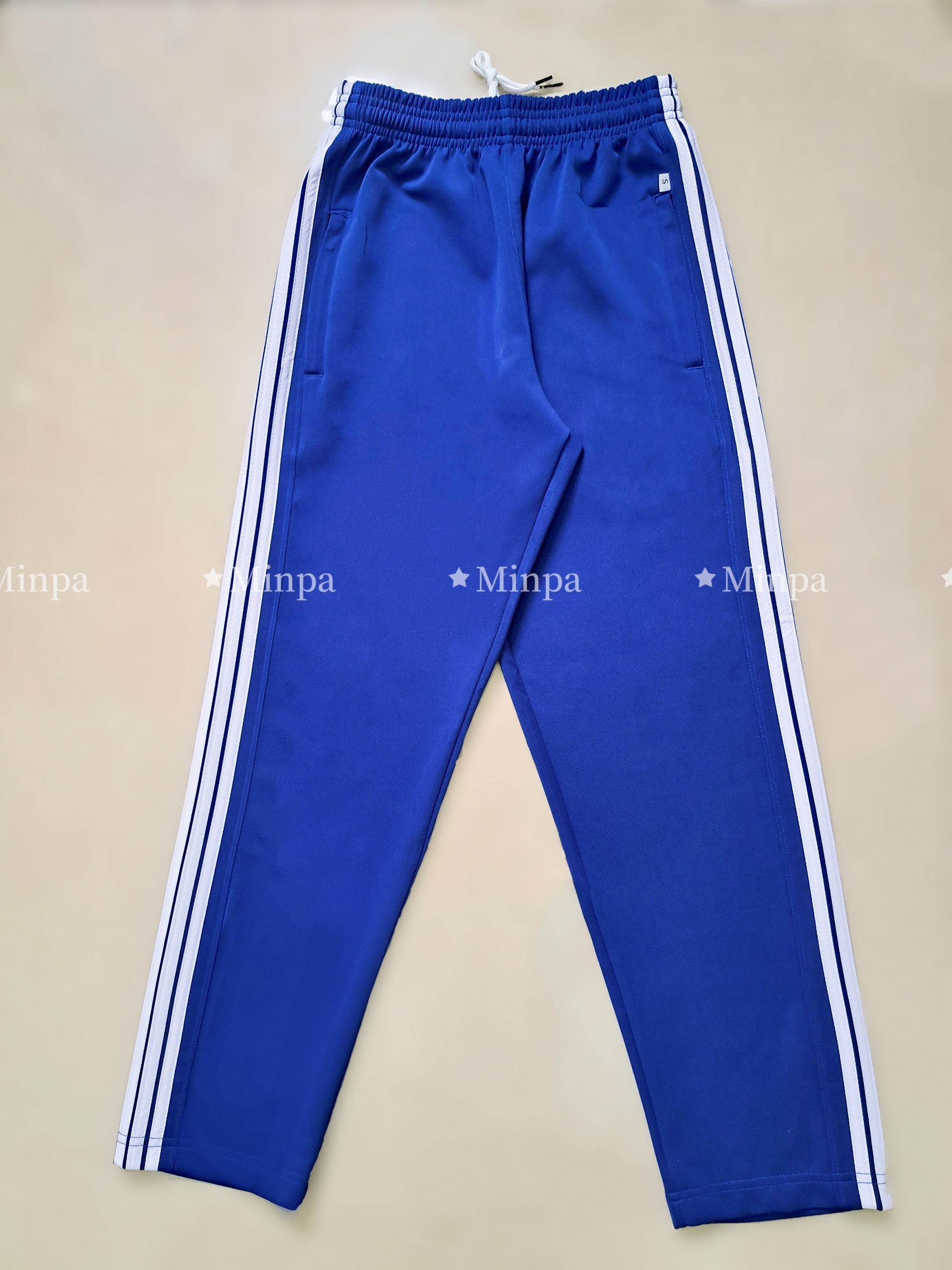 QUẦN THỂ DỤC 3 SỌC - MÀU BÍCH - VẢI POLY - CÓ GIÃN 4 CHIỀU